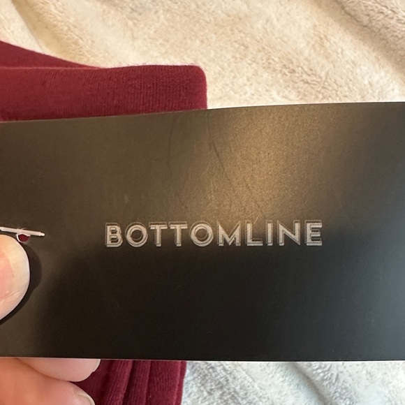 Bottom line ( Amazon) - Woman’s  burgundy Joggers size small - Picture 8 of 9
